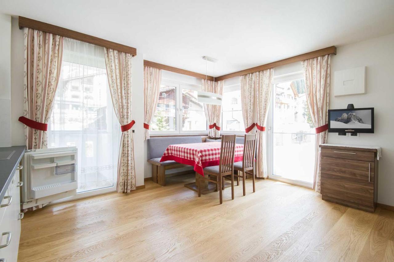 Apartment Romana Селва ди Вал Гардена Екстериор снимка